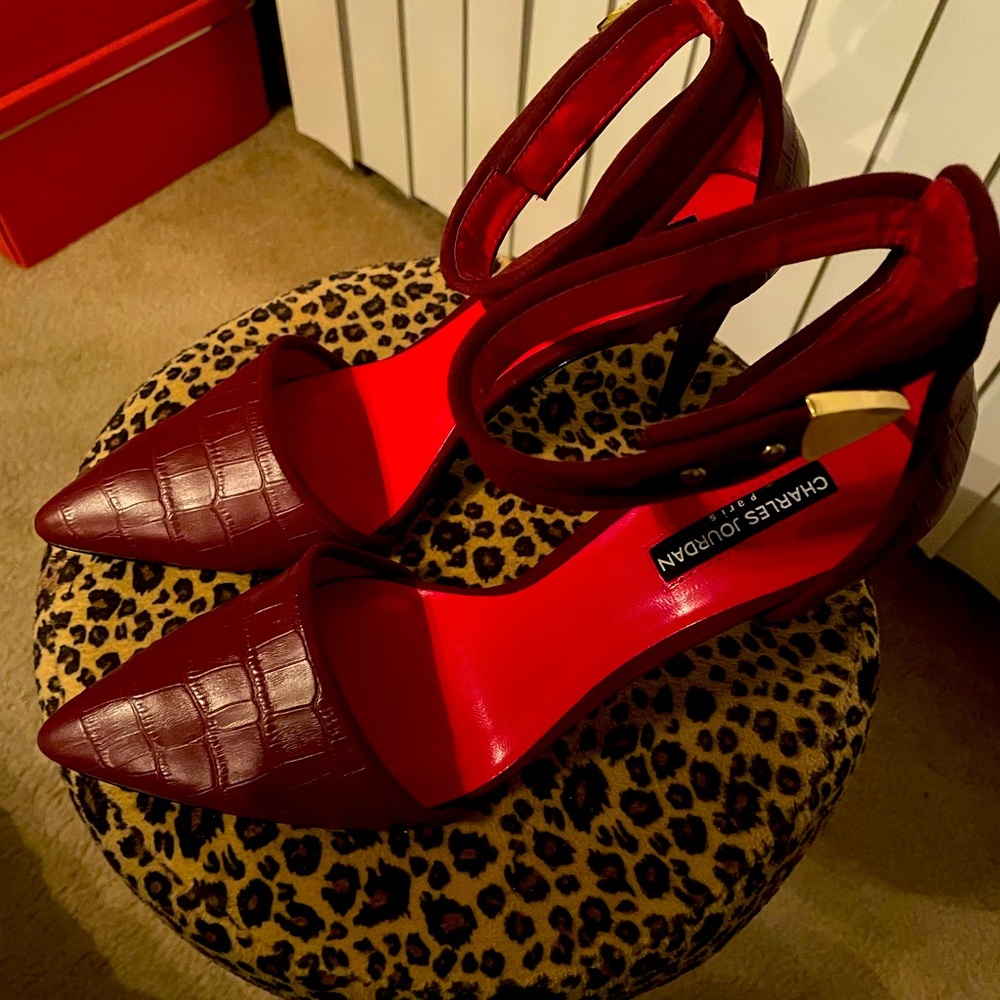 Charles Jourdan - Burgundy Textured
Ankle-Strap Pointed Pumps Sz 10